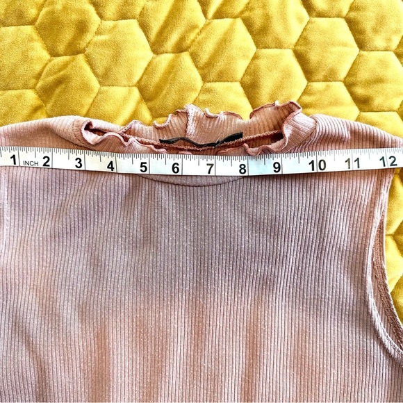 Nasty Gal Sleeveless Pale Pink Top - Picture 7 of 9